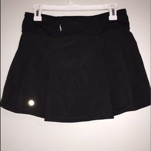 BLACK LULULEMON PACE RIVAL SKIRT 6!!